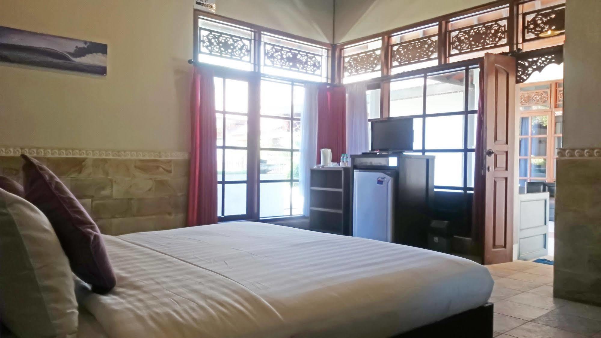 Hana Kuta Beach Hotel Экстерьер фото
