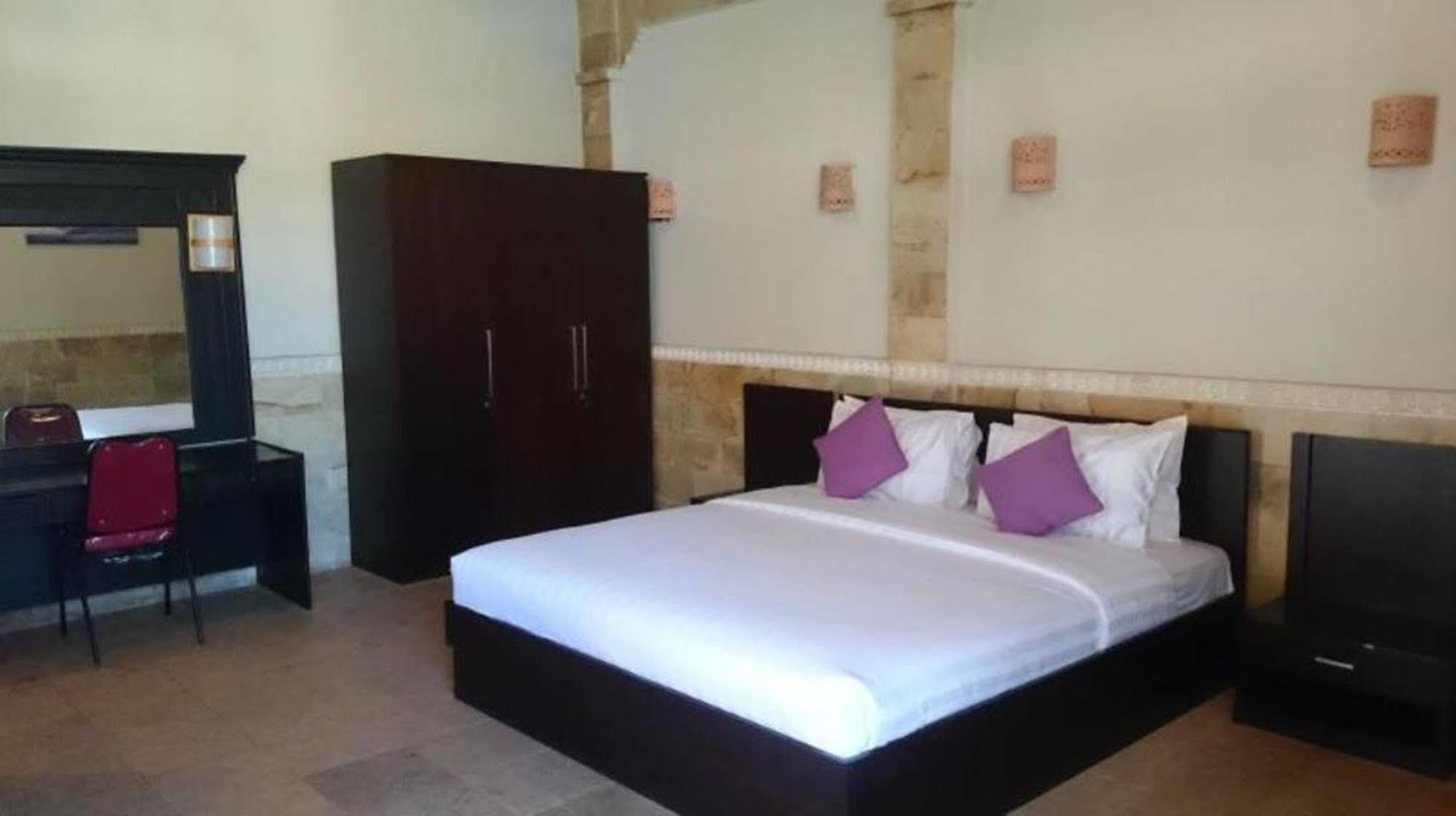 Hana Kuta Beach Hotel Экстерьер фото